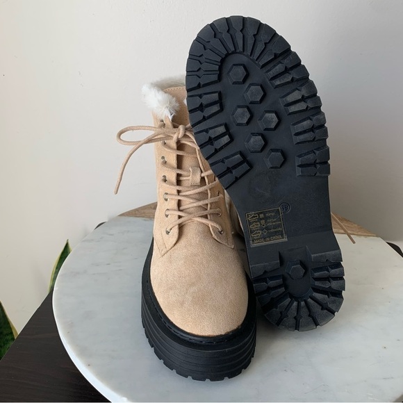 NWT Nasty Gal Faux Suede Faux Fur Trim Ankle Platform Boots 8 - Picture 13 of 15